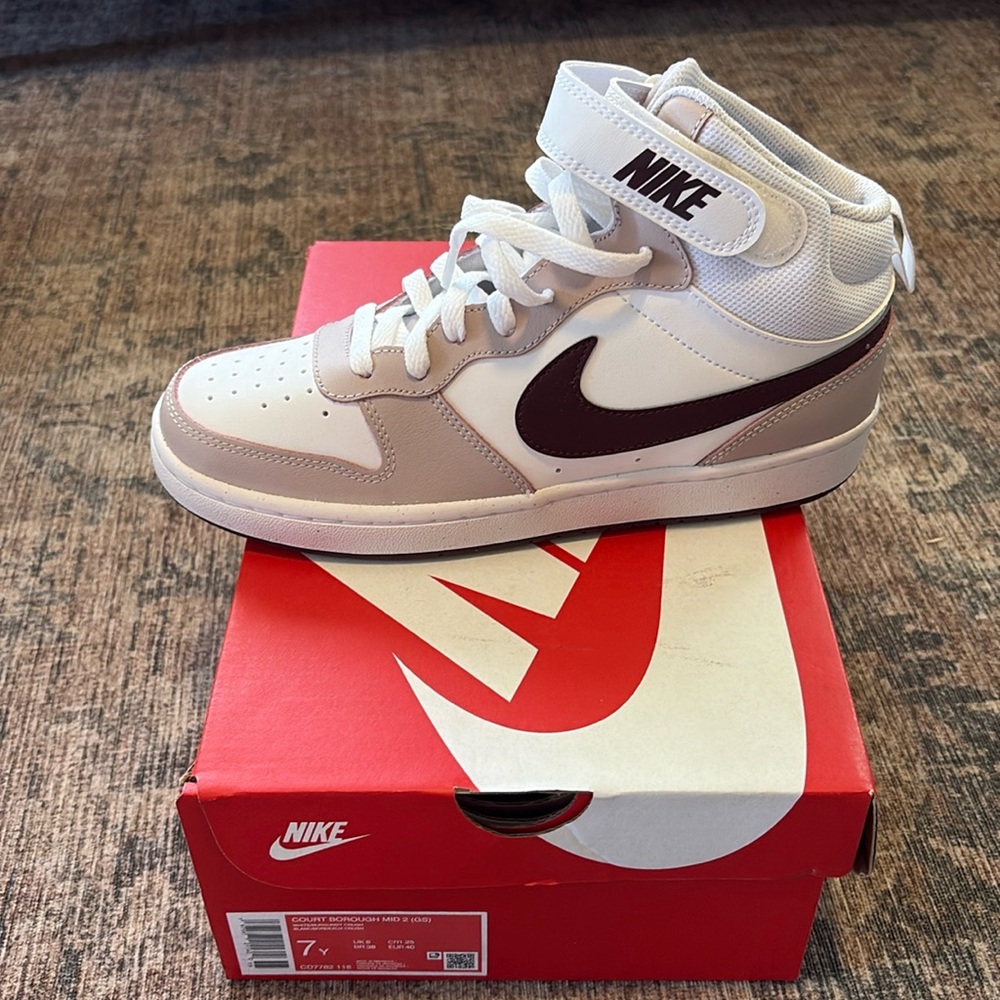 Nike court Borough mid 2